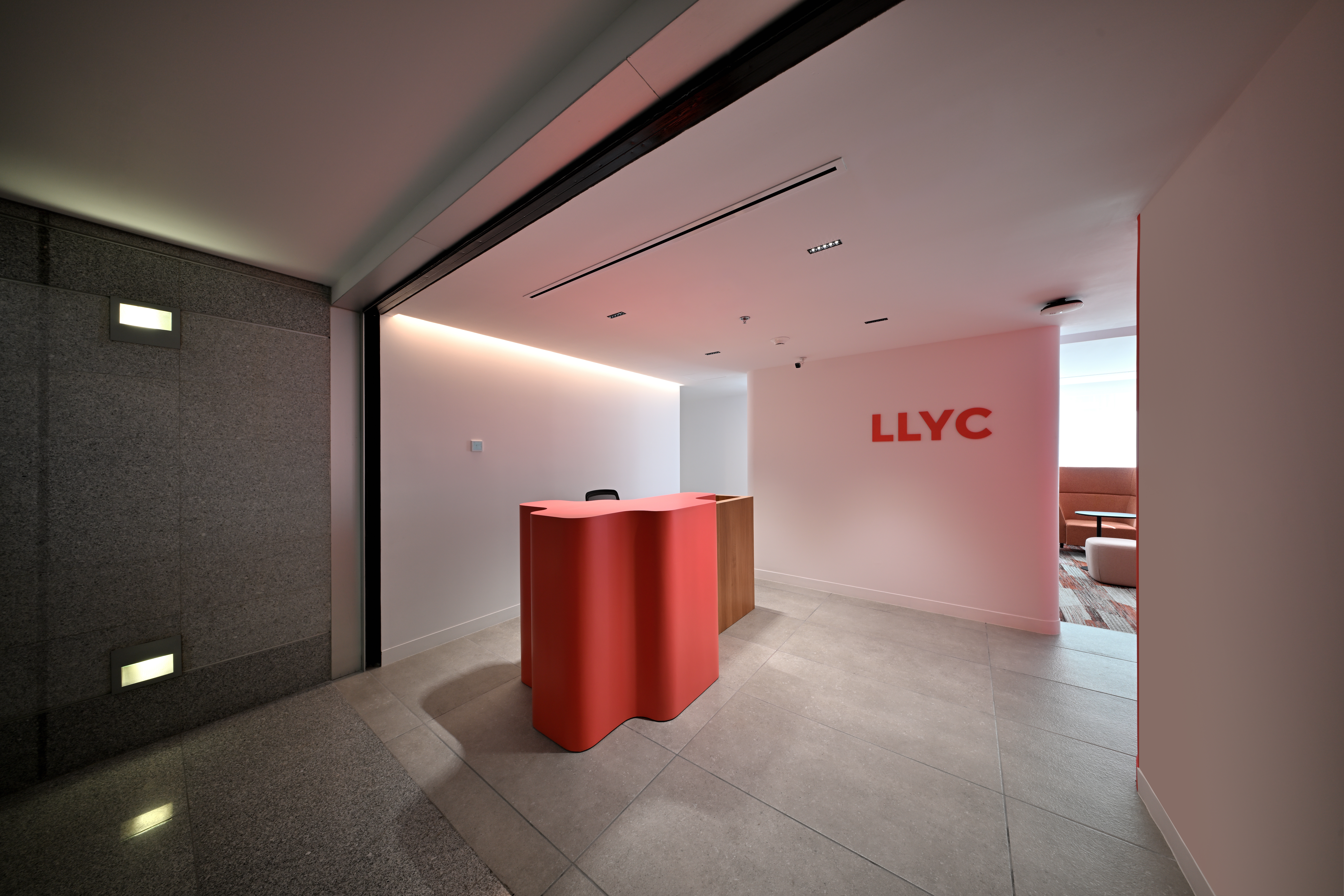 LLYC